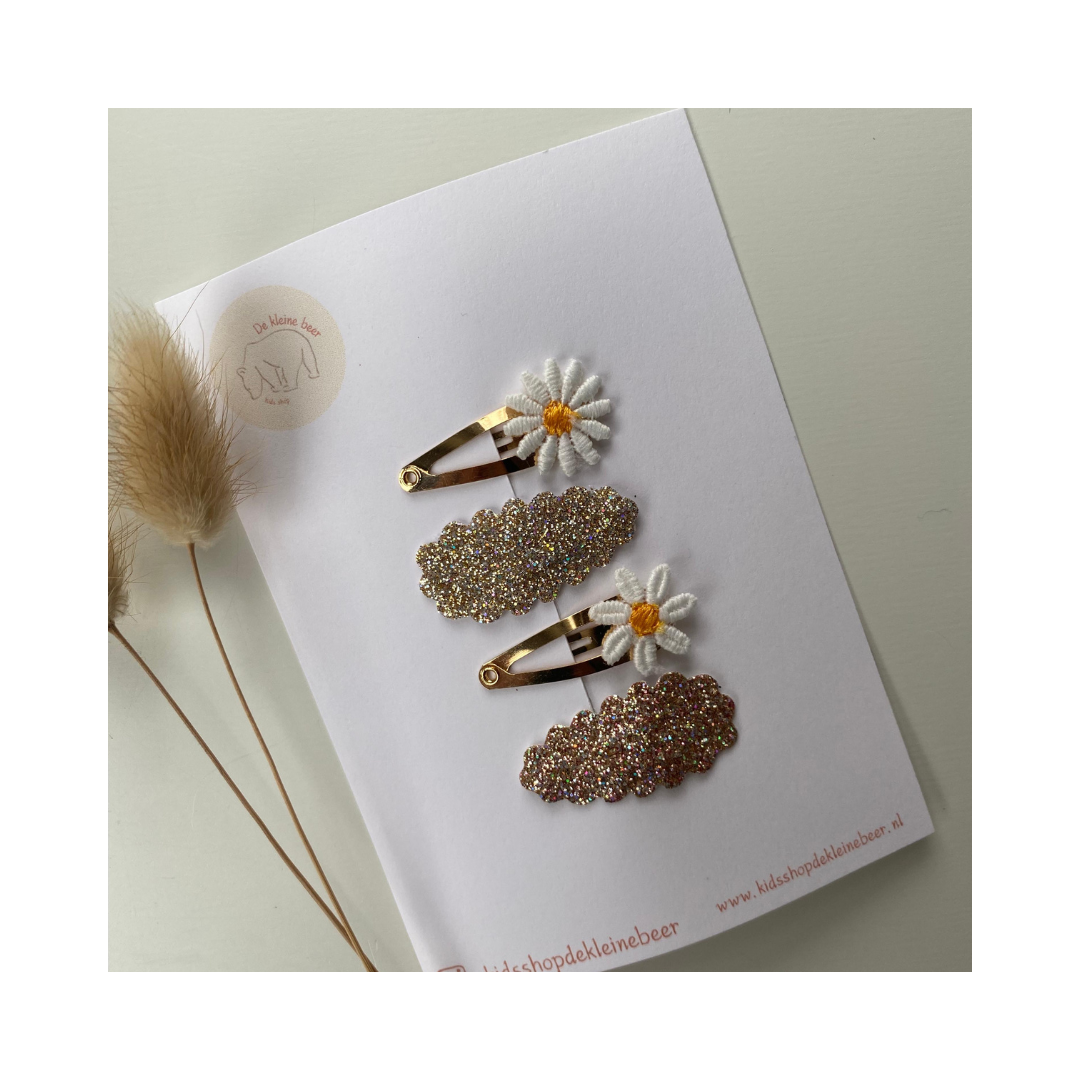 Daisy hair clip with glitter